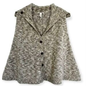 Lucky Brand Medium Large Denver knit Cape Poncho Wood Buttons Wool Blend. M-L